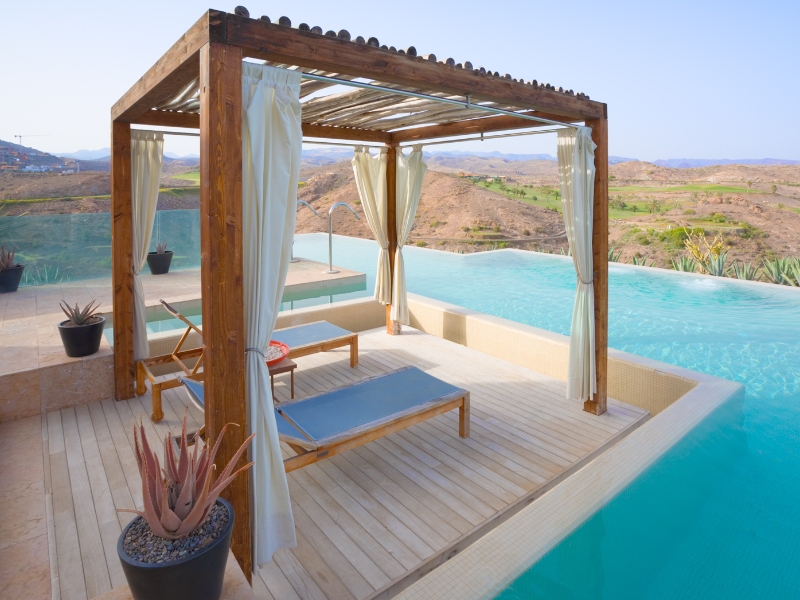 What Are the Key Features of Basic Pergola Designs
